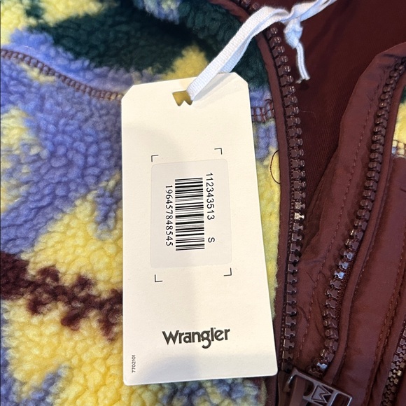 NWT Wrangler Multicolor Teddy Sherpa southwestern Jacket size S-L - Picture 8 of 14